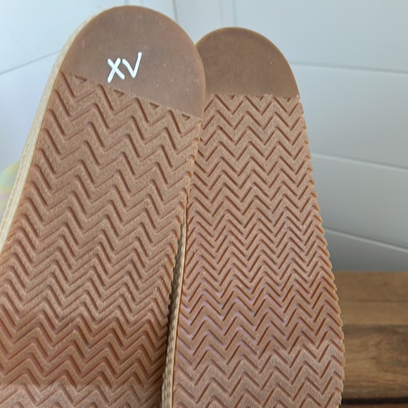 Toms sandals new with tag - Picture 11 of 15